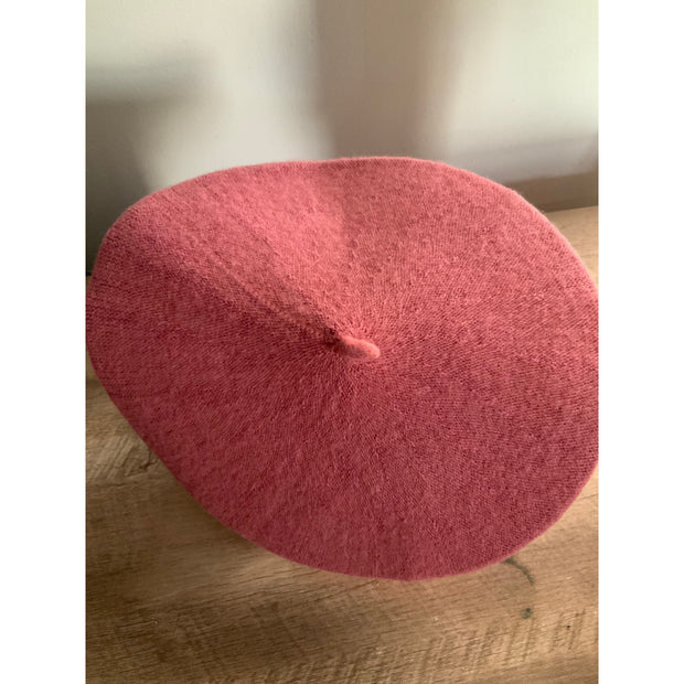 Elegant Pink Rose Wool Beret for Women & Teens - Fashionable and Chic Accessory Suprema Rose